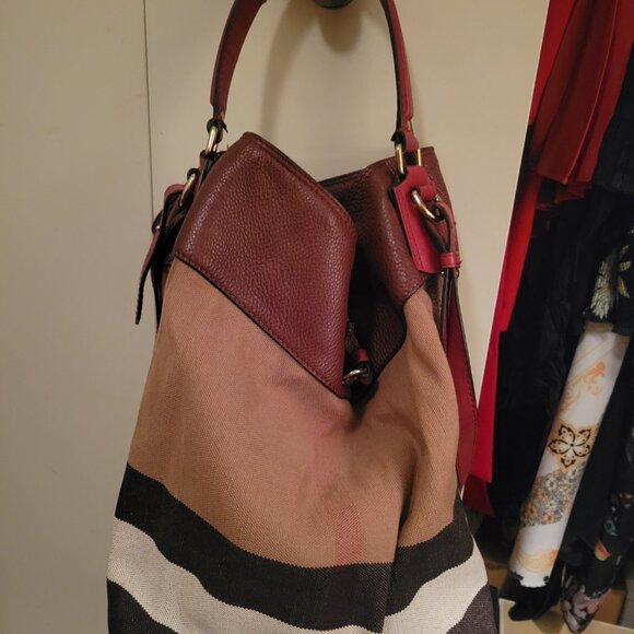 Authentic Burberry Ashby - Picture 4 of 7